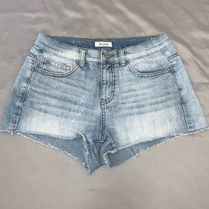 Mudd Jean Shorts Size 7 Fits like Medium